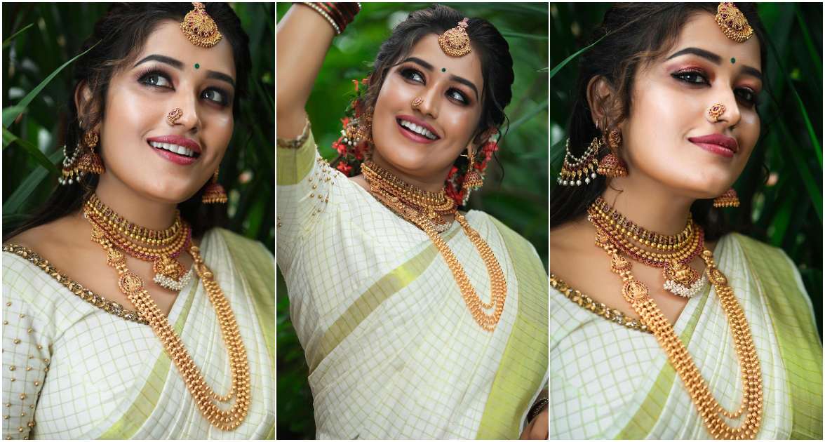 Anumol S Karthu Photoshoot In Traditional Look
