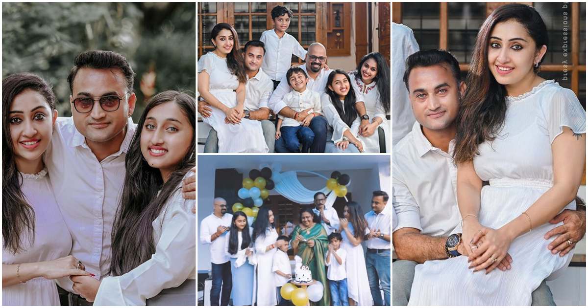 Nithya Das And Family Get Together Funtion In White Theame